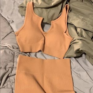 BRAND NEW / UNWORN size S yoga set (bike shorts).
